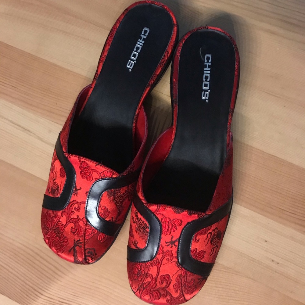 Adorable Chico’s sandals